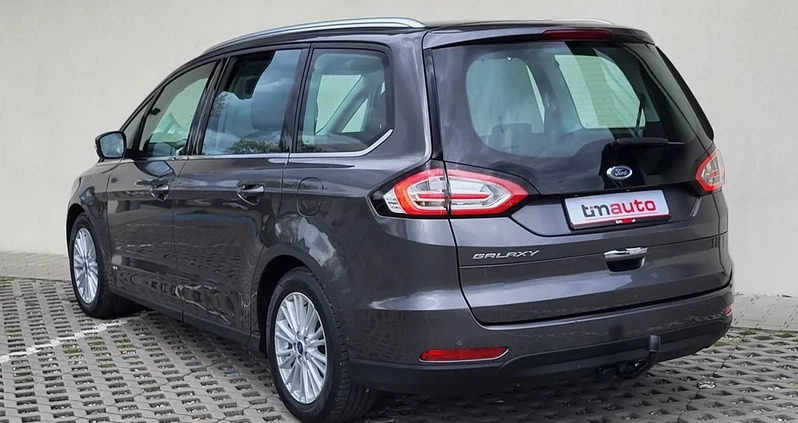 Ford Galaxy cena 98277 przebieg: 124000, rok produkcji 2016 z Zakroczym małe 704